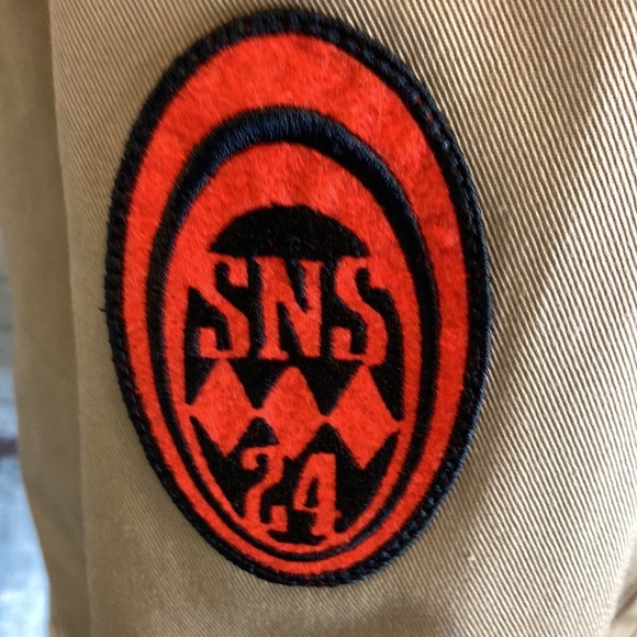 Sabrina Carpenter VIP Short N Sweet Tour Jacket Sz M Concert Tee T-shirt Swiftie - Picture 11 of 16